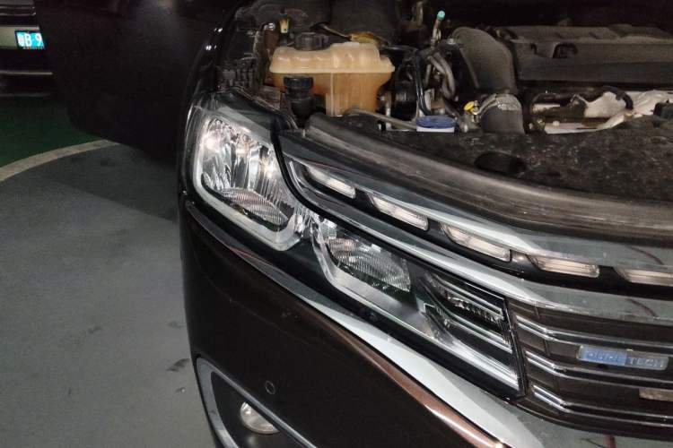Used Citroen C6 2017 Revised Version 380THP Luxury Edition Right Front Headlight