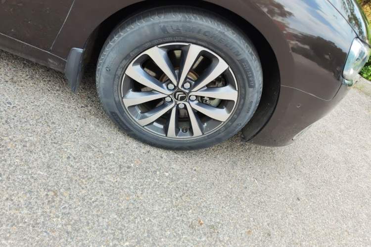 Used Citroen C6 2017 350THP Luxury Model Right Front Wheel Hub