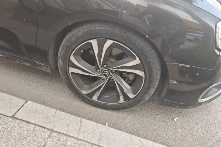 Used Citroen C6 2017 380THP Flagship Edition Right Front Wheel Hub