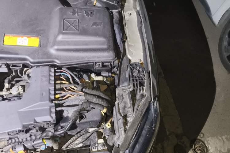 Used Citroen C6 2017 Revised Version 380THP Luxury Edition Engine Bay Left
