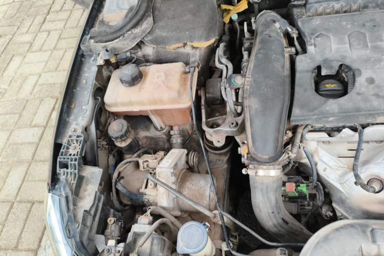 Used Citroen C6 2017 380THP Prestige Model Engine Bay Right
