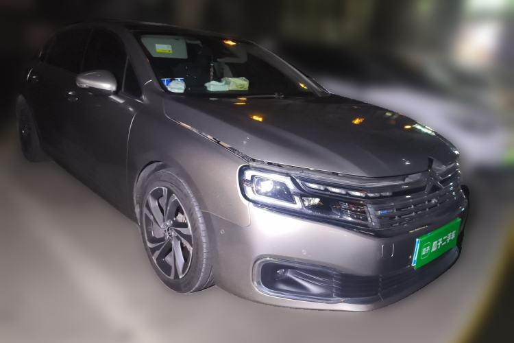 Used Citroen C6 2017 Revised Version 380THP Luxury Edition Front Right 45 Deg