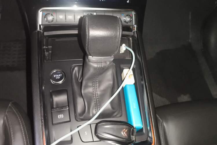 Used Citroen C6 2017 Revised Version 380THP Luxury Edition Gear Lever