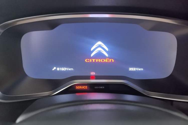 Used Citroen C6 2017 380THP Prestige Model Odometer Close Up