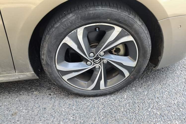 Used Citroen C6 2017 380THP Prestige Model Right Front Wheel Hub