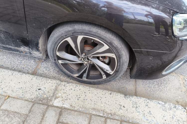 Used Citroen C6 2017 380THP Prestige Model Right Front Wheel Hub