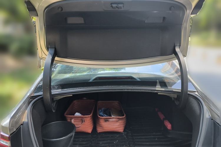 Used Citroen C6 2017 380THP Prestige Model Trunk