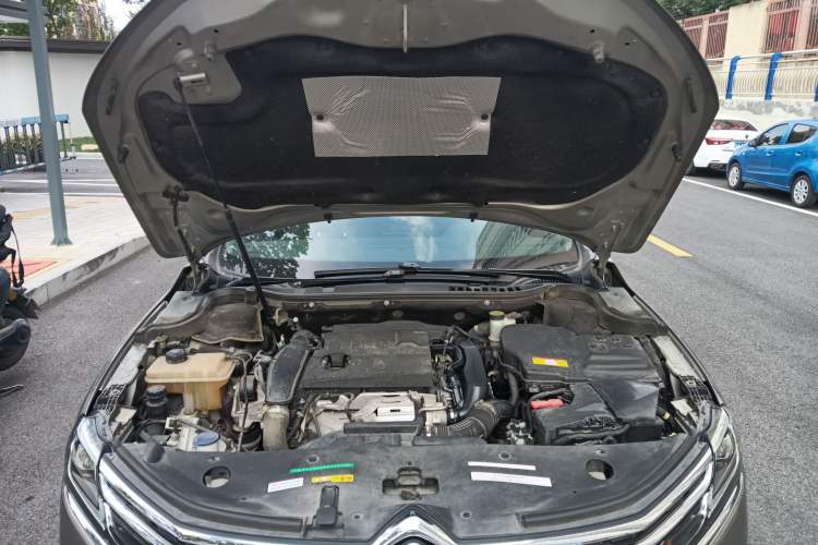 Used Citroen C6 2017 Revised Version 380THP Luxury Edition Engine Bay