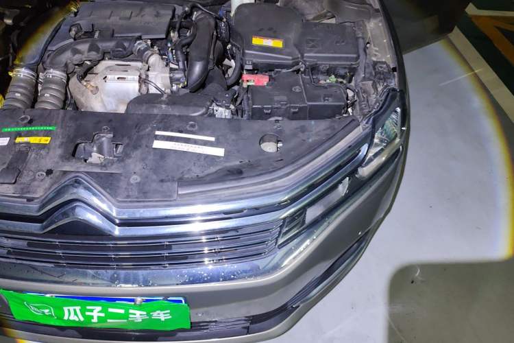 Used Citroen C6 2017 Revised 350THP Luxury Version Engine Bay Left