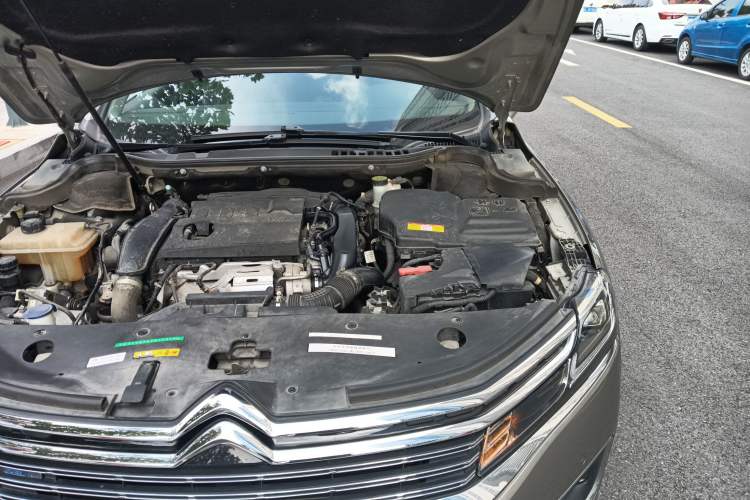 Used Citroen C6 2017 Revised Version 380THP Luxury Edition Engine Bay Left