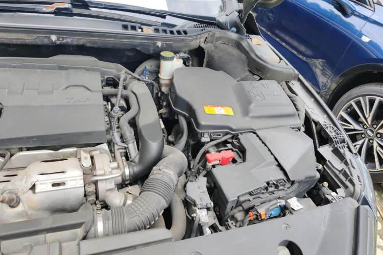 Used Citroen C6 2017 380THP Prestige Model Engine Bay Left