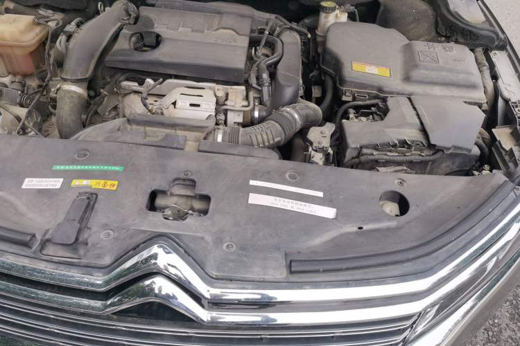 Used Citroen C6 2017 Revised Version 380THP Luxury Edition Engine Bay Left