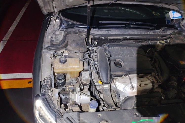 Used Citroen C6 2017 380THP Flagship Edition Engine Bay Right