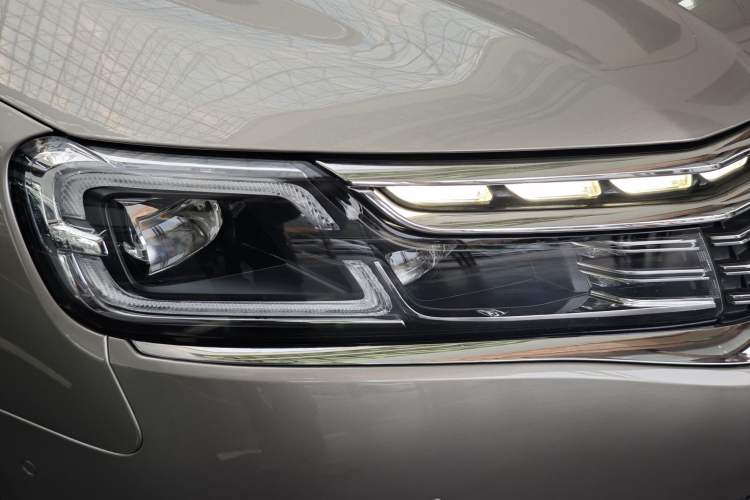 Used Citroen C6 2017 Revised Version 380THP Luxury Edition Exterior 6