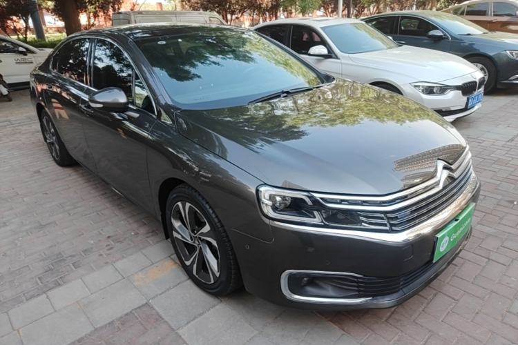 Used Citroen C6 2017 Revised Version 380THP Luxury Edition Front Right 45 Deg