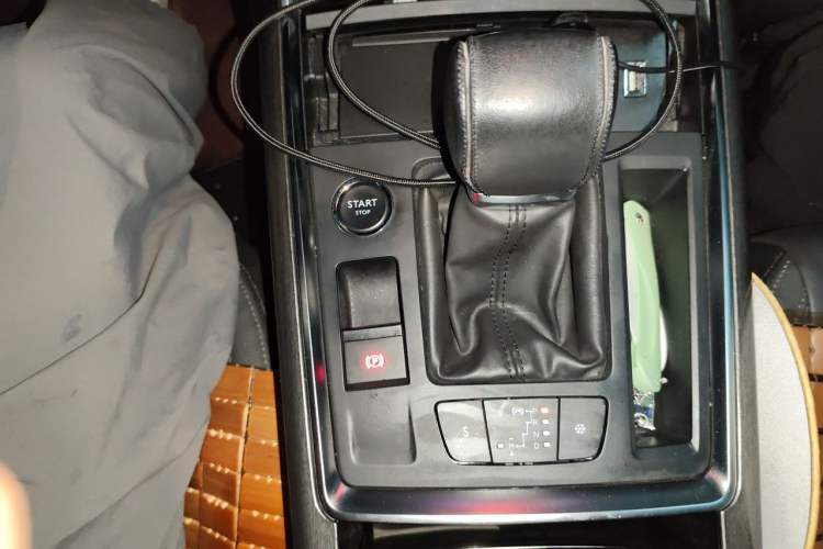 Used Citroen C6 2017 Revised 350THP Luxury Version Gear Lever