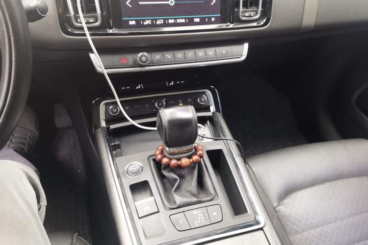 Used Citroen C6 2017 Revised Version 380THP Luxury Edition Gear Lever