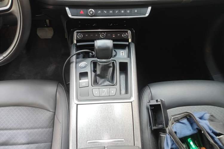 Used Citroen C6 2017 Revised Version 380THP Luxury Edition Gear Lever