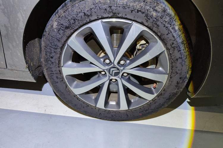 Used Citroen C6 2017 Revised 350THP Luxury Version Right Front Wheel Hub