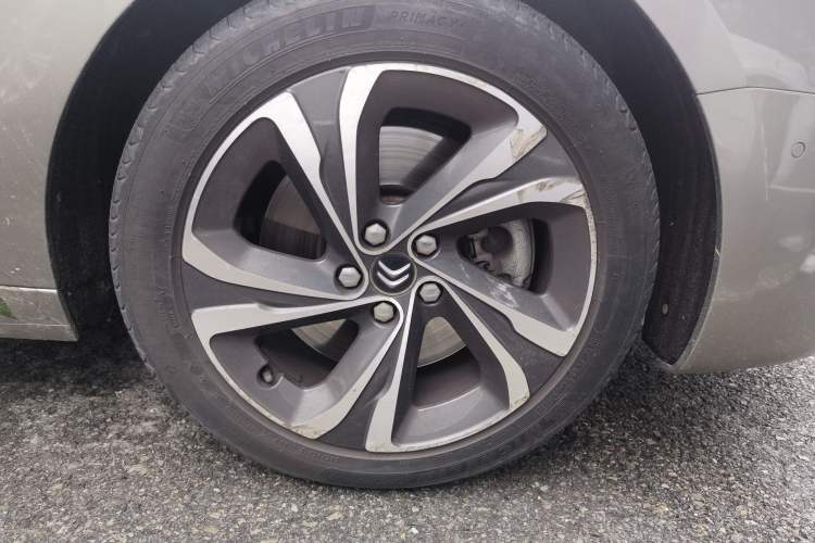 Used Citroen C6 2017 Revised Version 380THP Luxury Edition Right Front Wheel Hub
