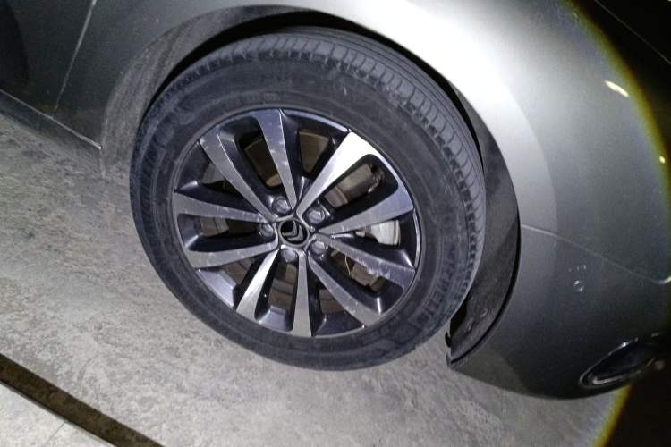 Used Citroen C6 2017 380THP Luxury Version Right Front Wheel Hub