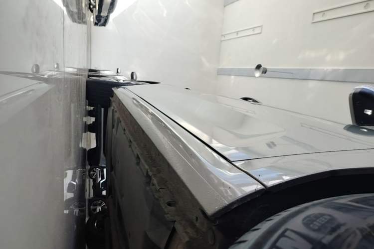 Used Citroen C6 2017 Revised Version 380THP Luxury Edition Right Side Sill
