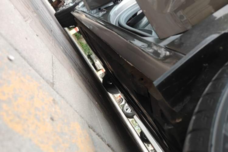 Used Citroen C6 2017 Revised Version 380THP Luxury Edition Right Side Sill