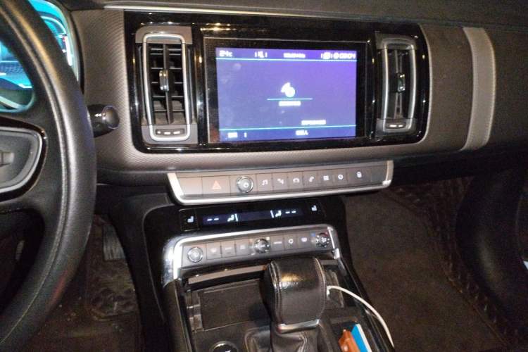 Used Citroen C6 2017 Revised Version 380THP Luxury Edition Audio And AC Panel
