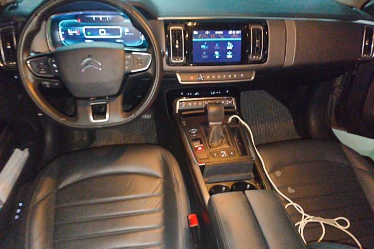 Used Citroen C6 2017 380THP Flagship Edition Center Console