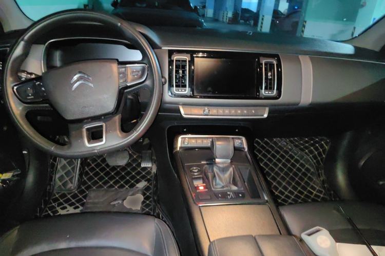 Used Citroen C6 2017 Revised Version 380THP Luxury Edition Center Console