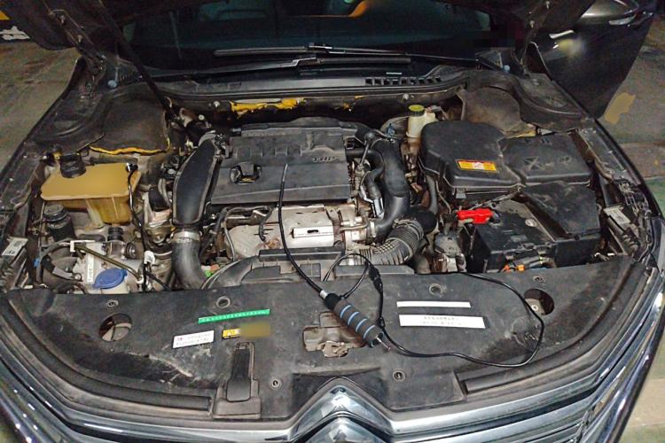 Used Citroen C6 2017 380THP Flagship Edition Engine Bay