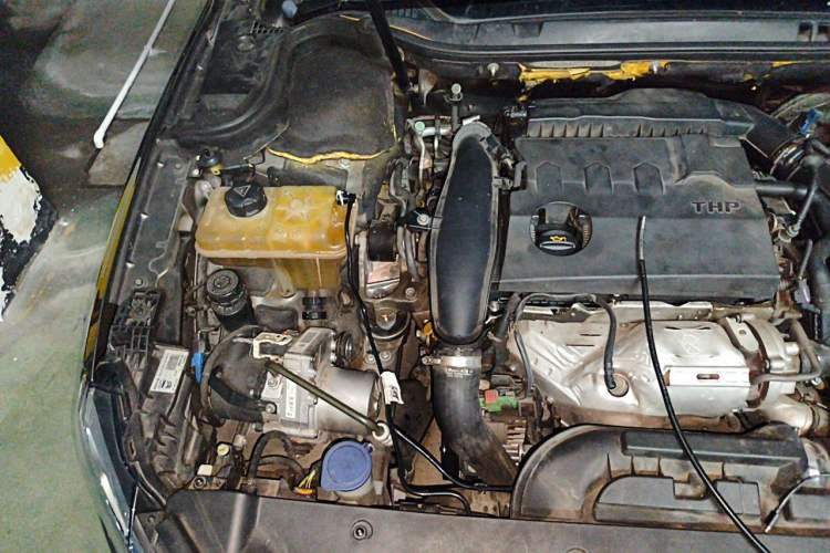 Used Citroen C6 2017 380THP Flagship Edition Engine Bay Right