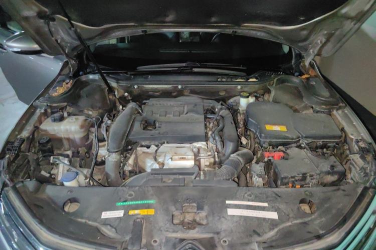 Used Citroen C6 2017 Revised Version 380THP Luxury Edition Engine Bay