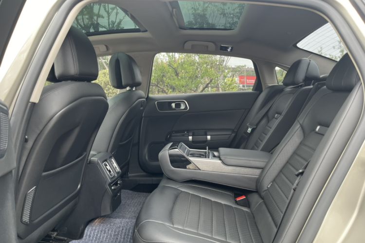 Used Citroen C6 2017 Revised Version 380THP Luxury Edition Interior 2