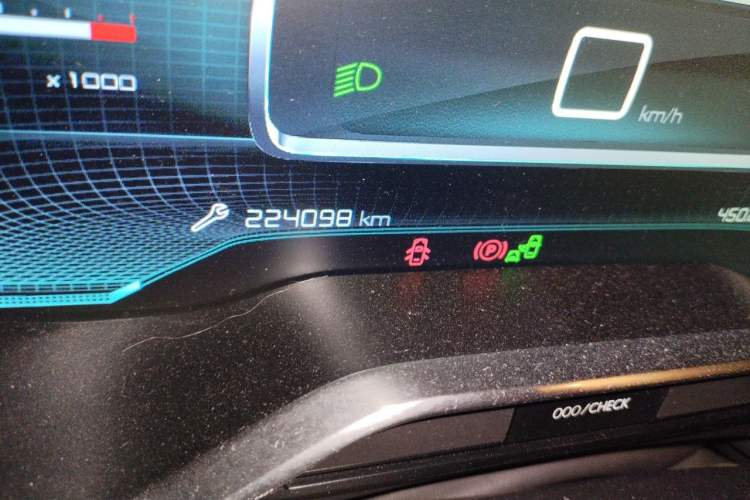 Used Citroen C6 2017 Revised Version 380THP Luxury Edition Odometer Close Up