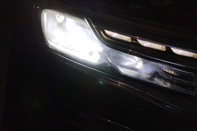 Used Citroen C6 2017 Revised Version 380THP Luxury Edition Right Front Headlight