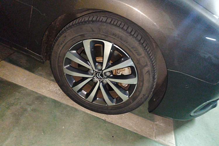 Used Citroen C6 2017 380THP Flagship Edition Right Front Wheel Hub