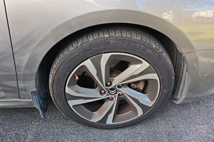 Used Citroen C6 2017 380THP Prestige Model Right Front Wheel Hub