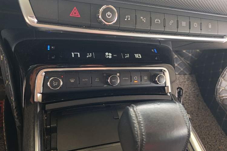 Used Citroen C6 2017 380THP Prestige Model Audio And AC Panel