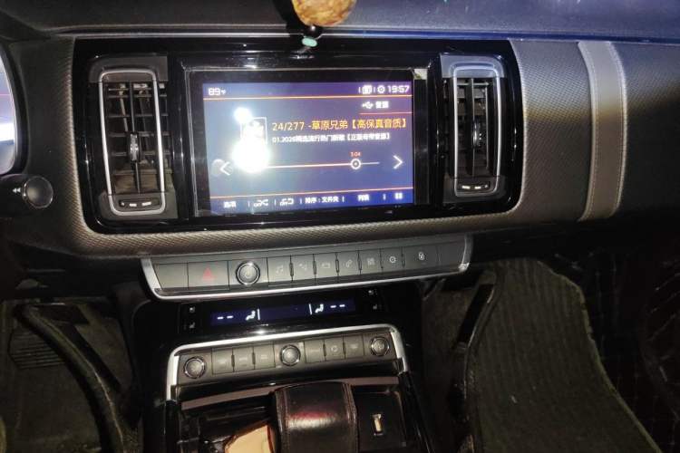 Used Citroen C6 2017 380THP Flagship Edition Audio And AC Panel