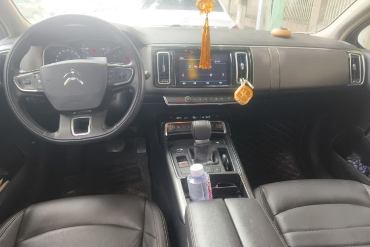 Used Citroen C6 2017 350THP Luxury Model Center Console
