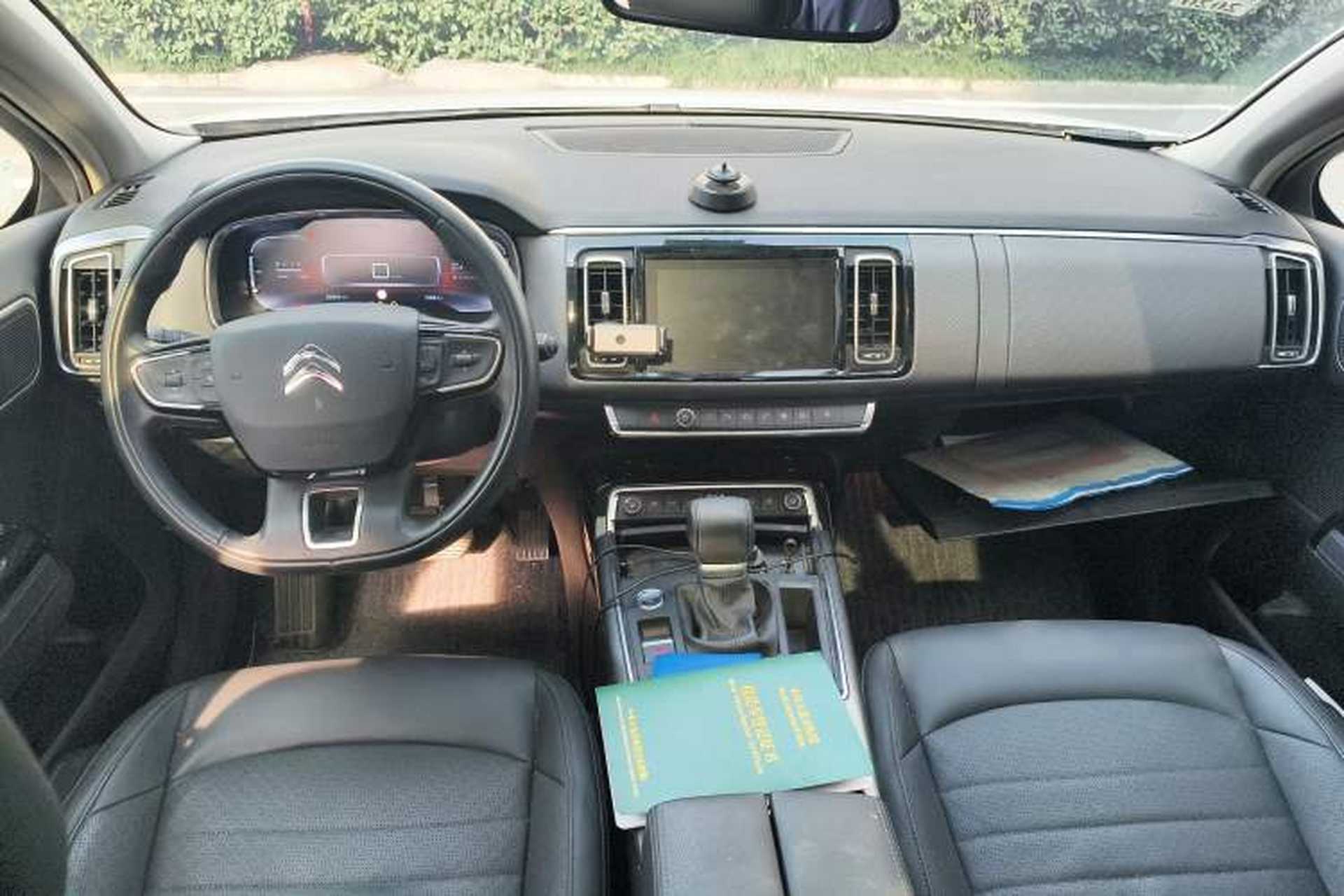 Used Citroen C6 2017 380THP Prestige Model Center Console