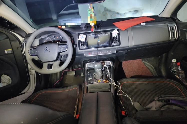 Used Citroen C6 2017 350THP Luxury Model Center Console