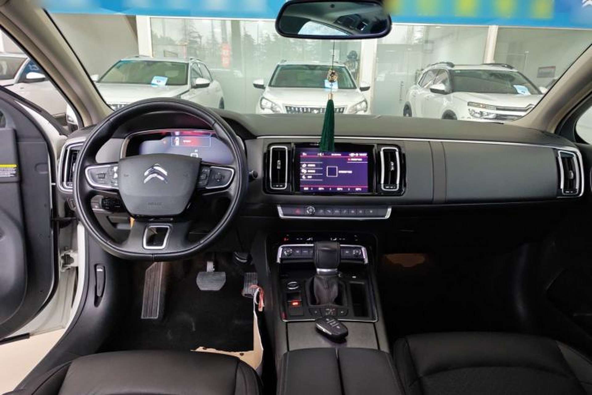 Used Citroen C6 2017 380THP Prestige Model Center Console