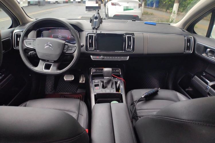 Used Citroen C6 2017 380THP Luxury Version Center Console