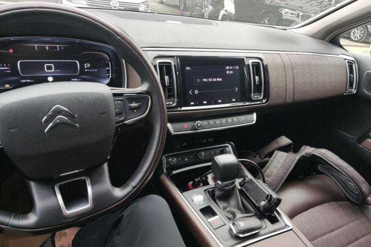 Used Citroen C6 2017 380THP Flagship Edition Center Console