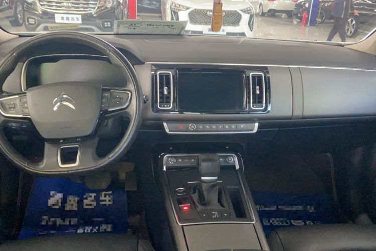 Used Citroen C6 2017 380THP Luxury Version Center Console