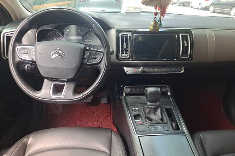 Used Citroen C6 2017 350THP Luxury Model Center Console
