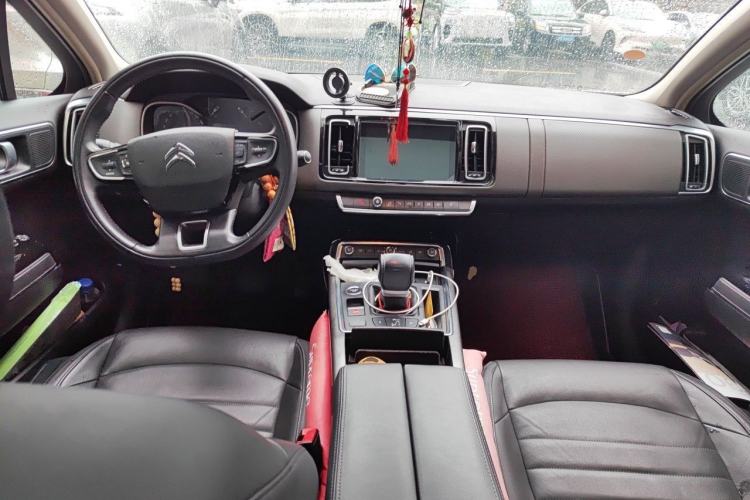 Used Citroen C6 2017 350THP Luxury Model Center Console
