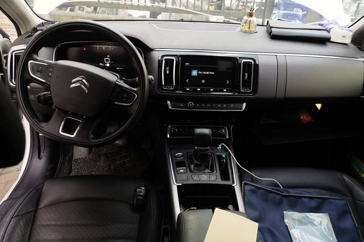 Used Citroen C6 2017 Revised Version 380THP Luxury Edition Center Console